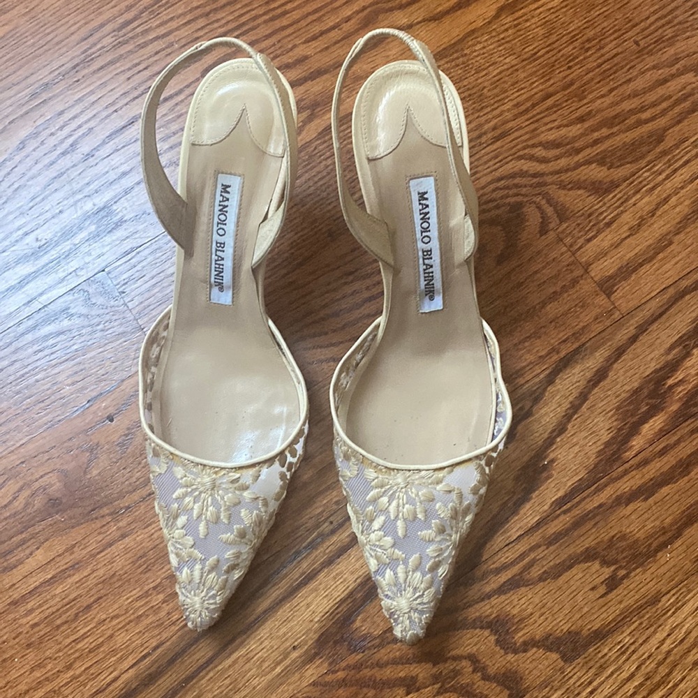 Manolo blahnik slingbacks